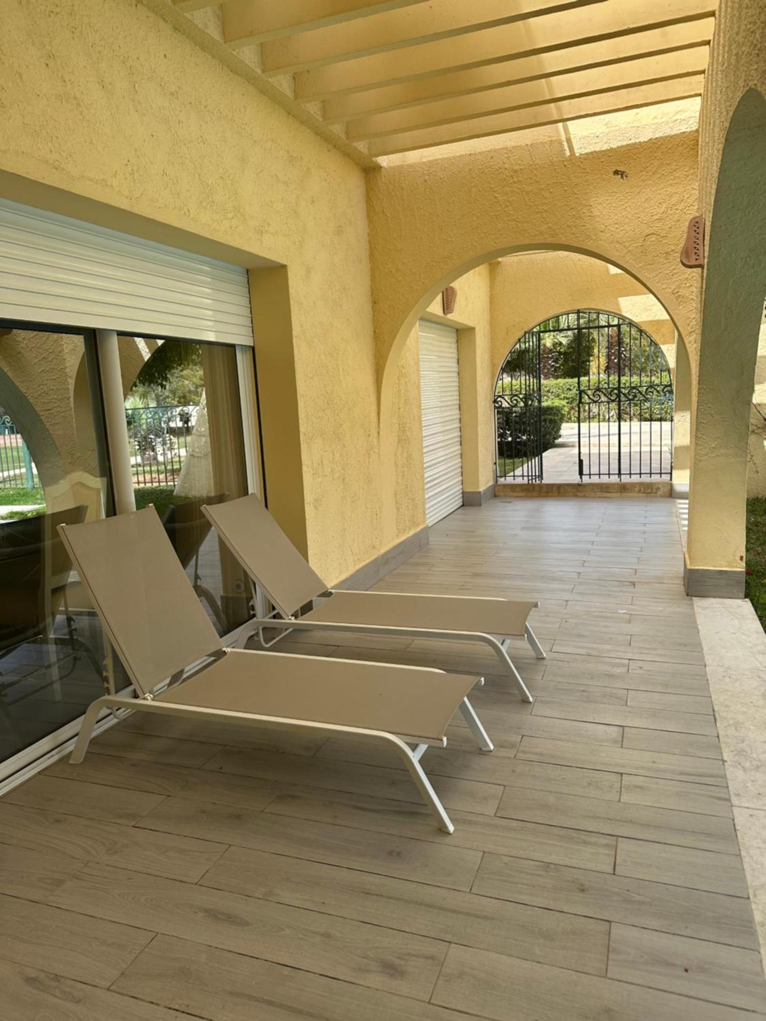 Penthouse Cosy Avec Piscine Privee Aparthotel Ла Марса Екстериор снимка